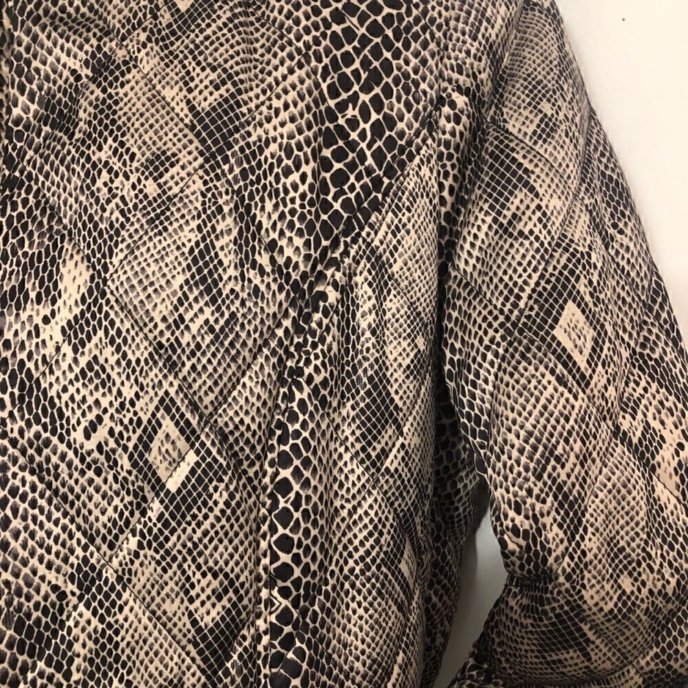 Lovely Easy Spirit Size Large Snake Skin Jacket! - Picture 7 of 12